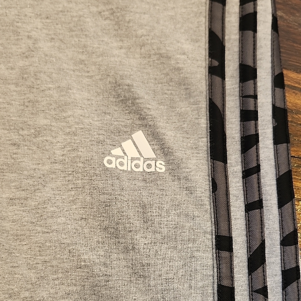 Adidas Gray Workout Leggings with Black and Grey Print Stripes - Picture 3 of 7